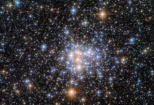 Hubble  Small Magellanic Cloud 
