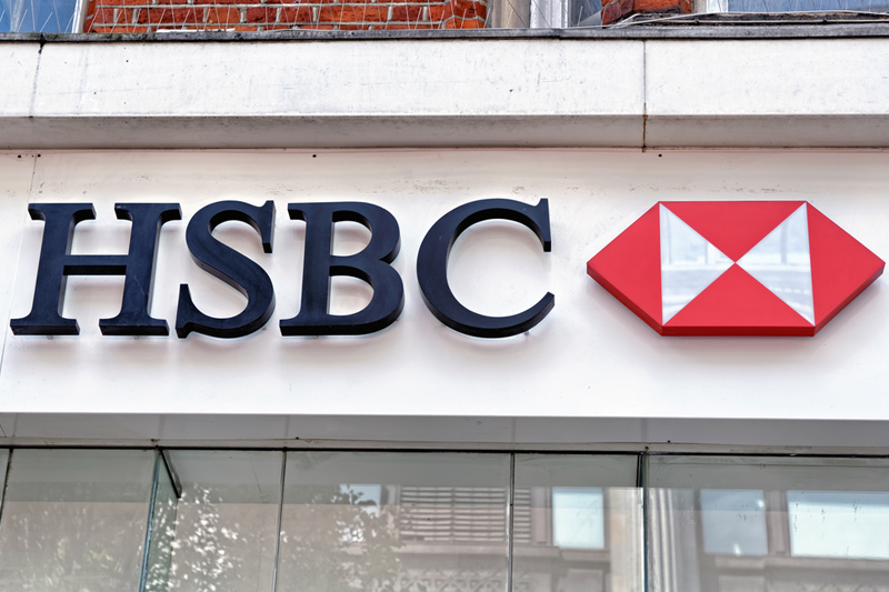 HSBC logs sharp jump in Q4 profit, flags special dividend