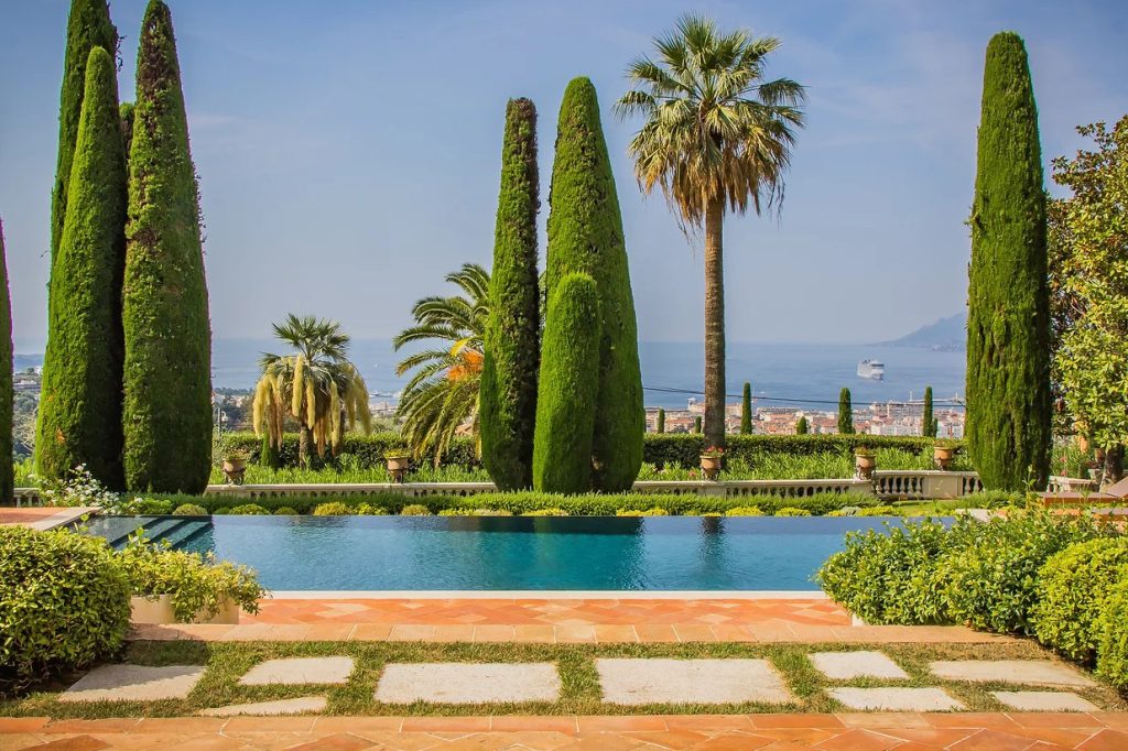 Decoding the Rental Process: A Guide to Renting Luxury Villas in Cannes