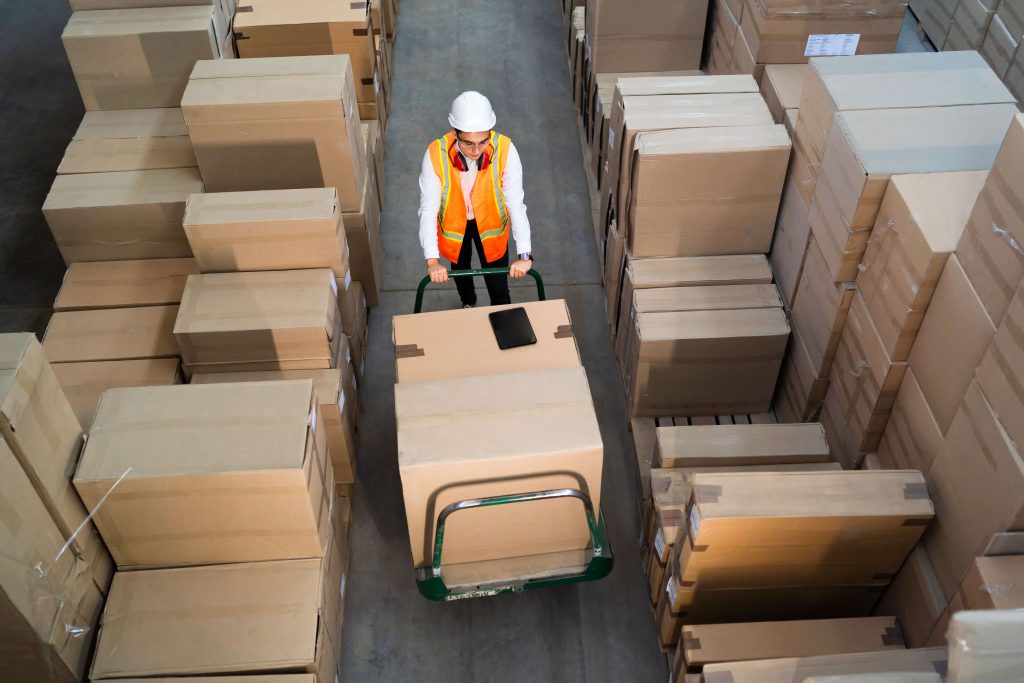 The Ultimate Guide to Choosing the Right Logistics Company